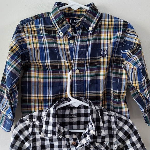 2-Pack Boy's Button Down Shirts size 2T - Picture 3 of 3